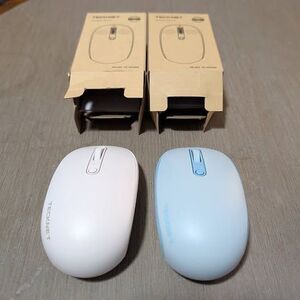 Pair of bluetooth mice